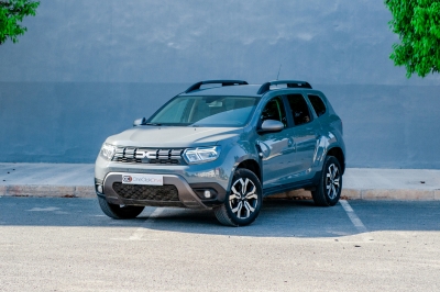 كراء سيارة and Drive the Dacia Duster 2023 في الدار البيضاء سعر يبدأ من 585 درهم يومي أسبوعي شهري