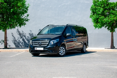 كراء سيارة and Drive the Mercedes Benz Vito 2022 في الدار البيضاء سعر يبدأ من 2340 درهم يومي أسبوعي شهري