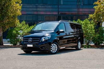 كراء سيارة and Drive the Mercedes Benz Vito 2024 في الدار البيضاء سعر يبدأ من 2340 درهم يومي أسبوعي شهري