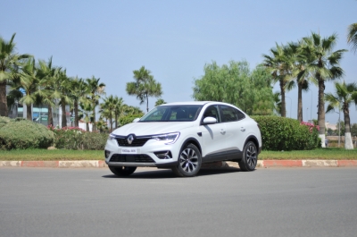 كراء سيارة and Drive the Renault Arkana 2024 في الدار البيضاء سعر يبدأ من 700 درهم يومي أسبوعي شهري