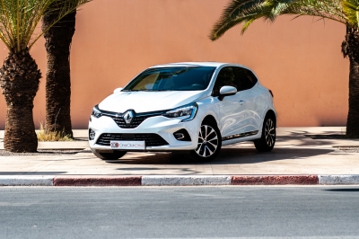 كراء سيارة and Drive the Renault Clio 2023 في الدار البيضاء سعر يبدأ من 450 درهم يومي أسبوعي شهري