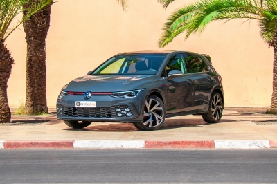 كراء سيارة and Drive the Volkswagen Golf GTI 2023 في الدار البيضاء سعر يبدأ من 1000 درهم يومي أسبوعي شهري