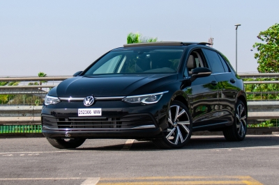 كراء سيارة and Drive the Volkswagen Golf 2024 في الدار البيضاء سعر يبدأ من 1040 درهم يومي أسبوعي شهري
