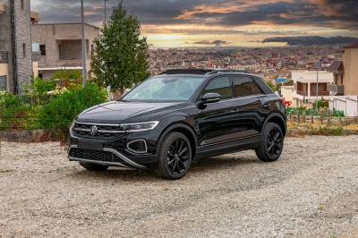كراء سيارة and Drive the Volkswagen T Roc 2024 في الدار البيضاء سعر يبدأ من 780 درهم يومي أسبوعي شهري