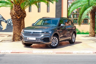 كراء سيارة and Drive the Volkswagen Touareg 2023 في الدار البيضاء سعر يبدأ من 1100 درهم يومي أسبوعي شهري