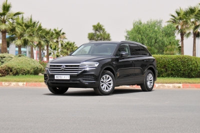 كراء سيارة and Drive the Volkswagen Touareg 2023 في الدار البيضاء سعر يبدأ من 1300 درهم يومي أسبوعي شهري
